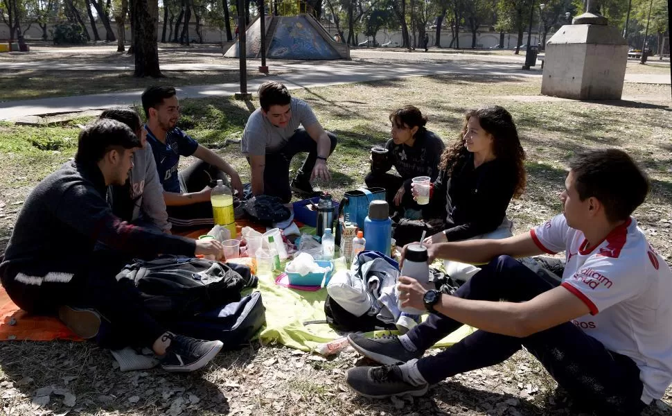 ADOLESCENCIA.  Un período en el que no es fácil sintonizar con nuestros hijos. ARCHIVO LA GACETA