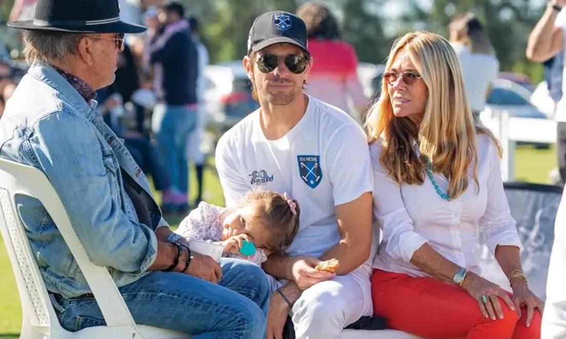 Clemente Zavaleta es hijo de María Emilia, una de las Trillizas de Oro