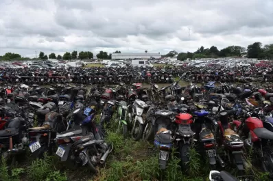 Vecinos se quejan por un predio que alberga miles de vehículos