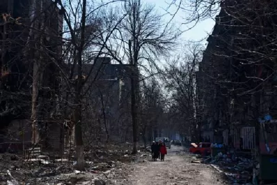 Ucrania denunció el bombardeo a una escuela con 400 refugiados