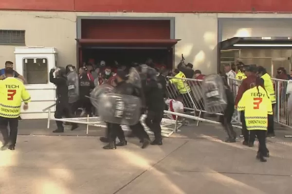 Hubo incidentes en el Monumental en la previa del superclásico