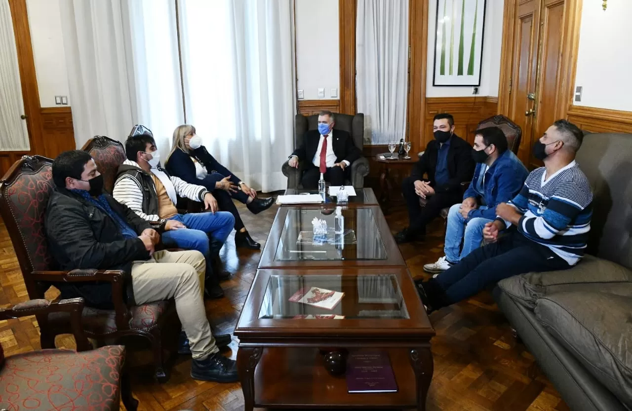 EN CASA DE GOBIERNO. Jaldo recibió a representantes del citrus. Foto: Prensa Gobernación