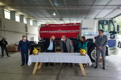 Un camión recuperado de delito fue destinado a los Bomberos Voluntarios de Concepción