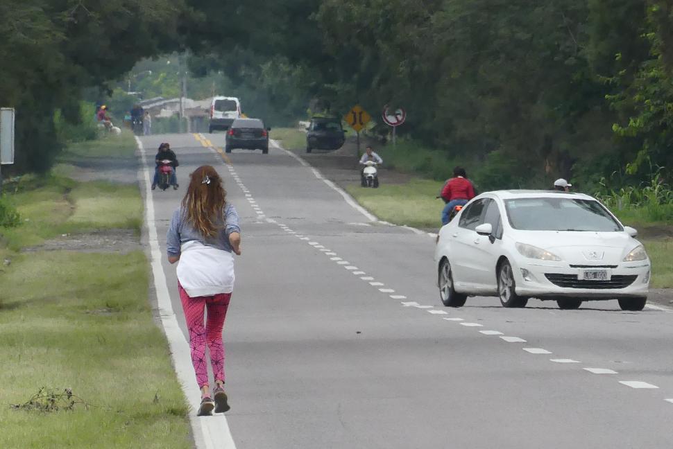 INTENSO USO. Caminantes, corredores, ciclistas. 