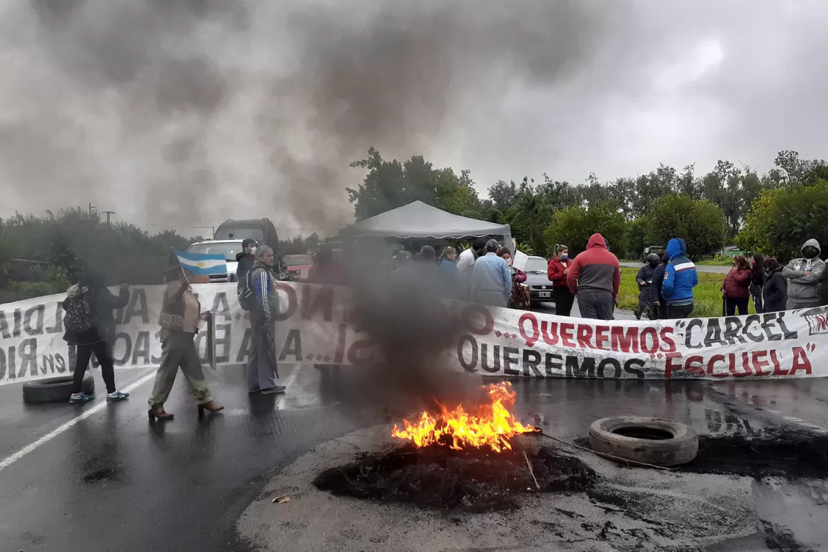 CORTE DE RUTA. No quieren que la alcaidía esté en medio del pueblo 