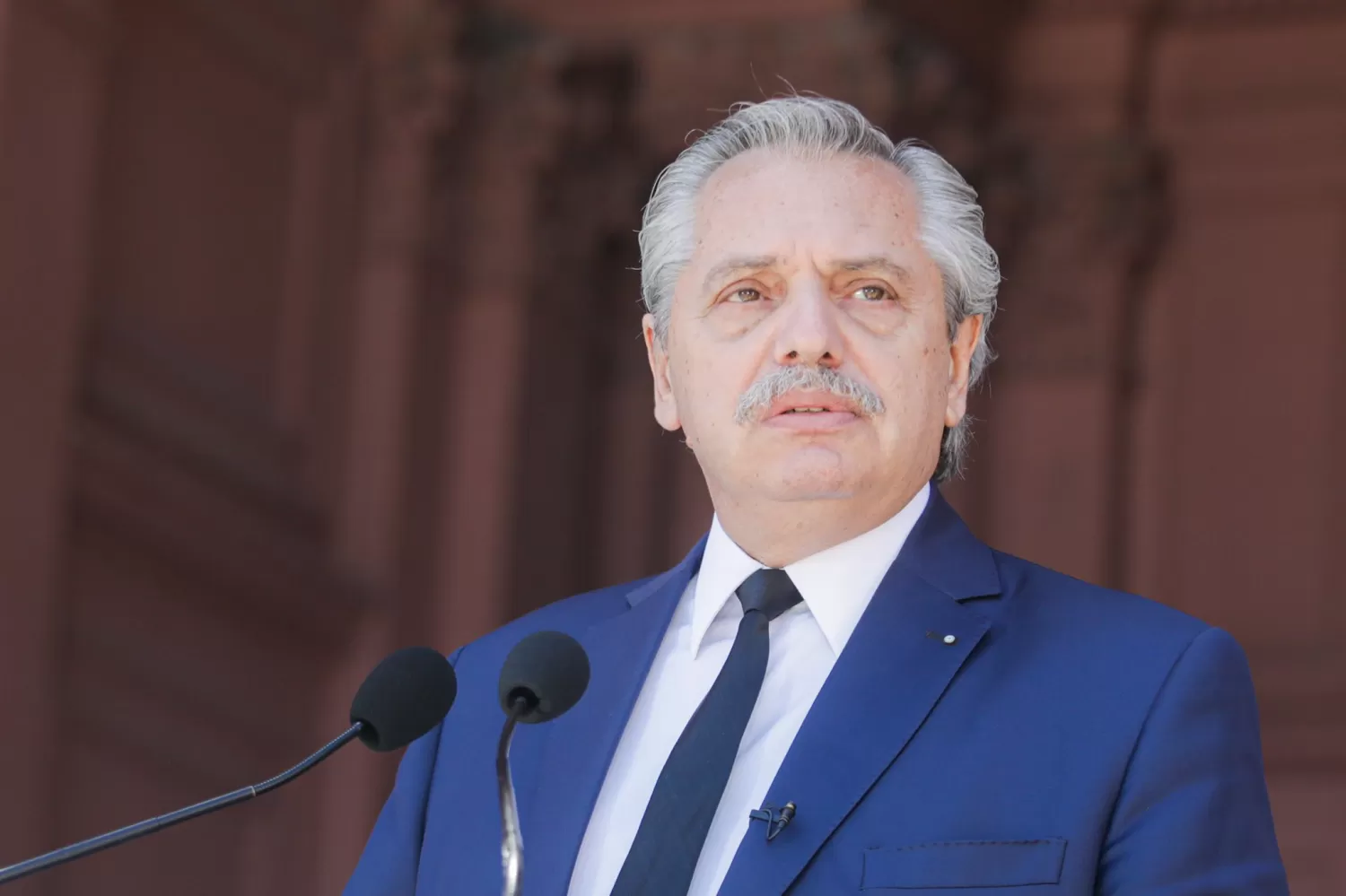 JEFE DE ESTADO. Alberto Fernández, durante un acto oficial. Foto de archivo Twitter @AlFerdez