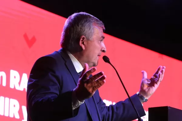 Gerardo Morales cuestionó a Mauricio Macri por sus elogios a Menem