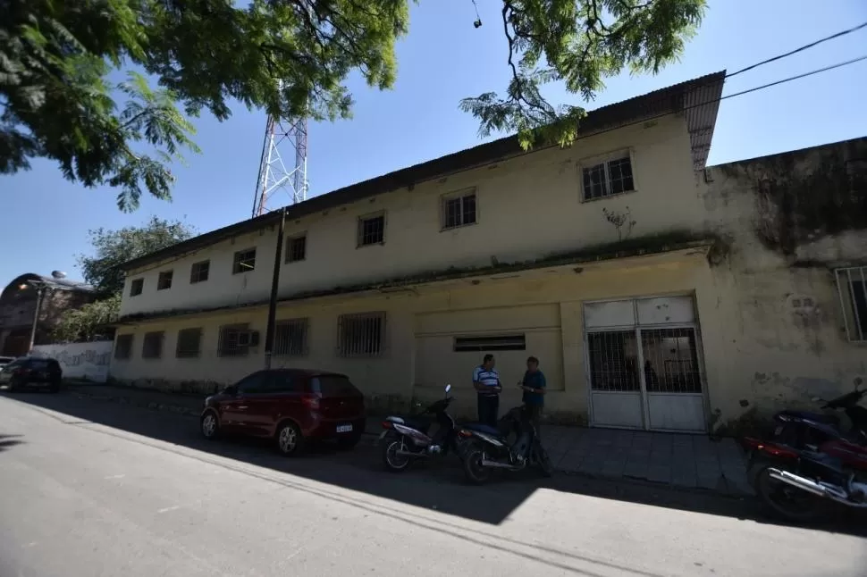 EL LOCAL. Fue supermercado y lo donaron para uso escolar.   