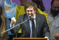 Milei propuso dolarizar la economía para combatir a la inflación