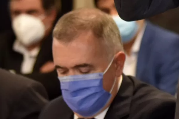 Hasta dónde llegará la cirugía en el gabinete