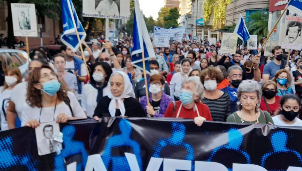 MULTITUD. El 46° aniversario del golpe se conmemora en tres marchas distintas.