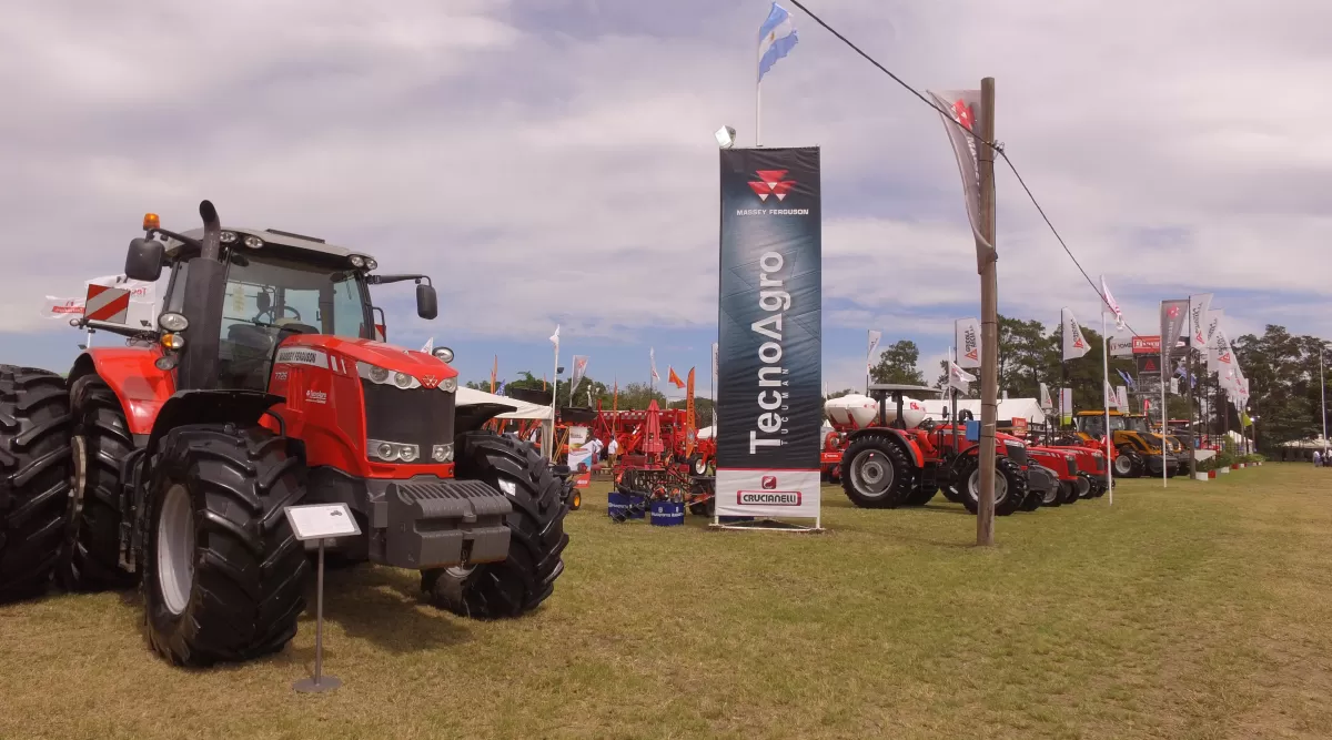 TRADICIÓN. En las cuatro ediciones anteriores, la Expo Apronor logró mostrar a los productores y al público en general todo lo que hace el campo de la región y las maquinarias que utilizan en las explotaciones productivas. 