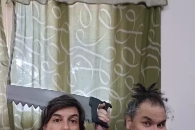 Hay promesas de “Explosión de risa” en un café concert con dos comediantes