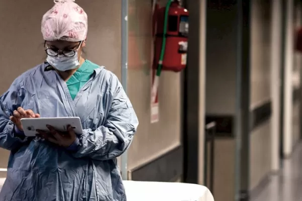 En las últimas 24 horas se confirmaron 818 casos de covid-19 en el país