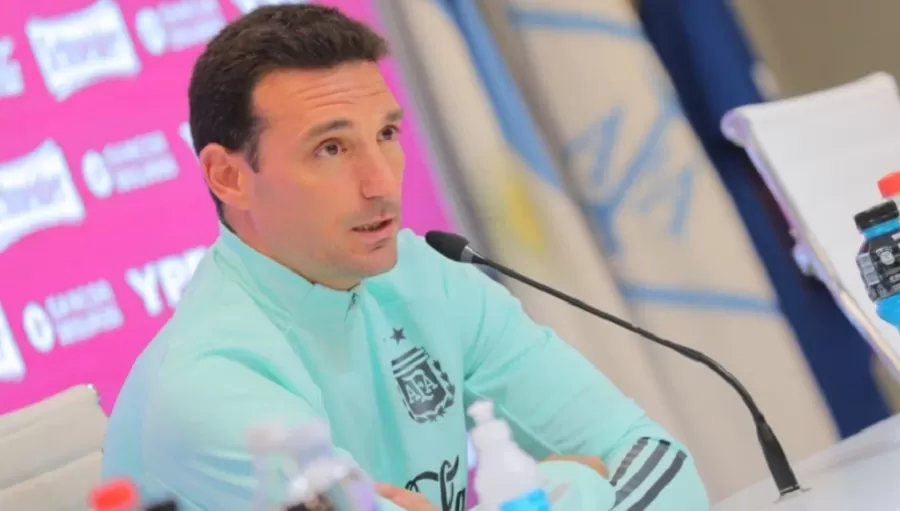 SCALONI EN conferencia de prensa. 