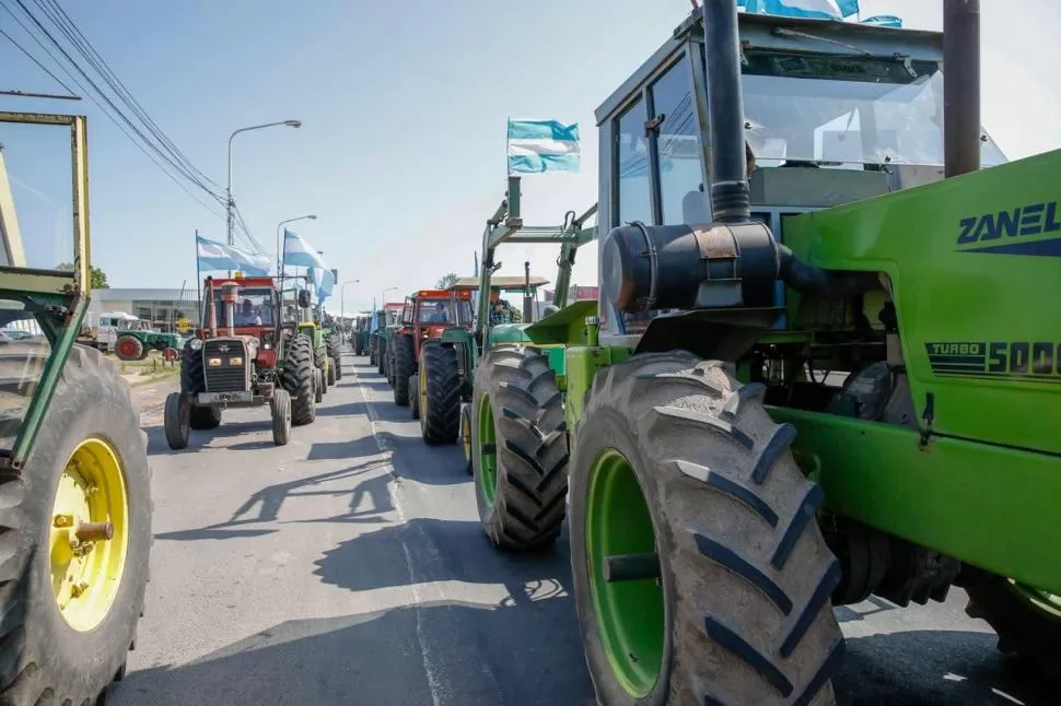 TRACTORES. Los productores planean una movilización el 23 de abril.  