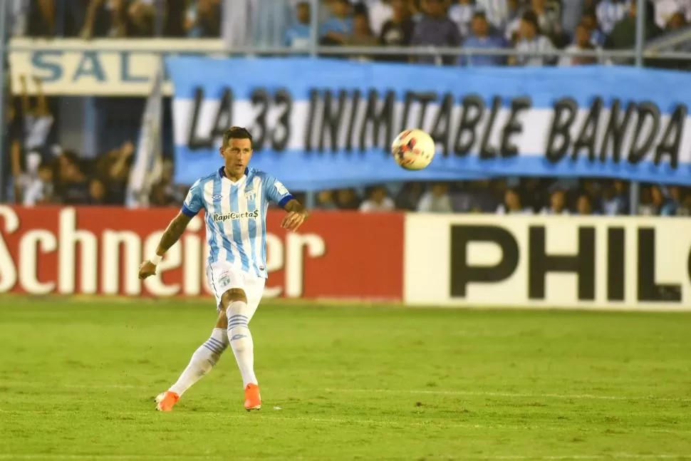 LÍDER. Aún sin la cinta de capitán, Bruno Bianchi es uno de los referentes en el vestuario. El central confía en que con trabajo el equipo podrá dejar atrás las pálidas. 