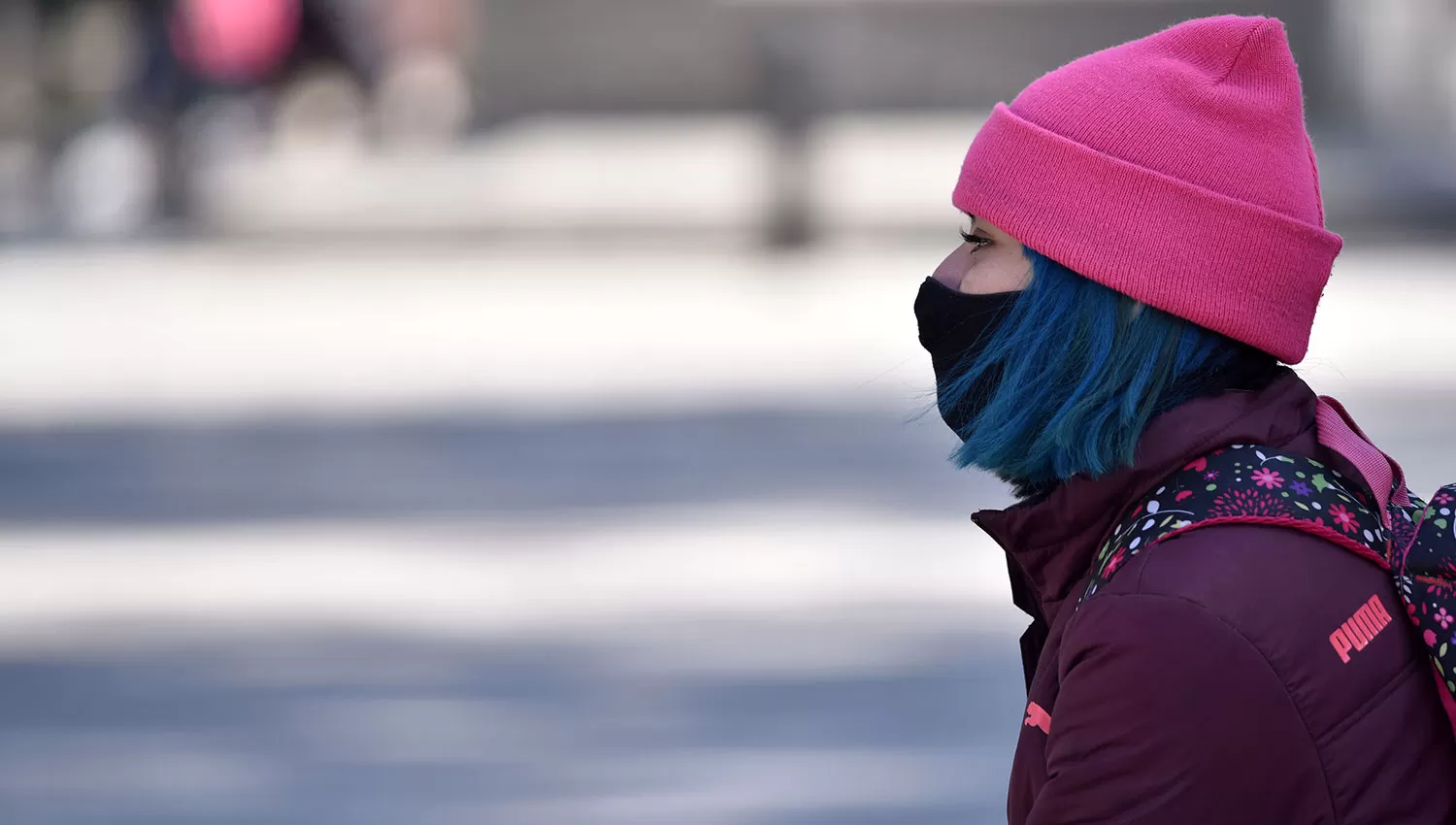 FRÍO. La campera y el gorro de lana poco a poco comienzan a salir de los placares tucumanos.