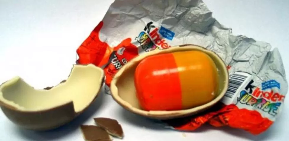 Retiran chocolates Kinder del mercado europeo por casos de salmonella