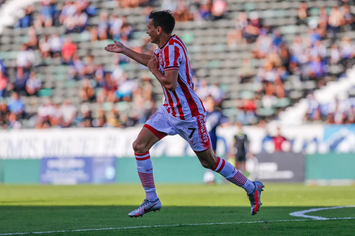 EL MÁS RÁPIDO. En Mar del Plata, ante Alvarado, Federico Jourdan marcó el gol al minuto de juego. Luego, el equipo no pudo sostener su nivel y terminó perdiendo el único partido en lo que va del torneo.