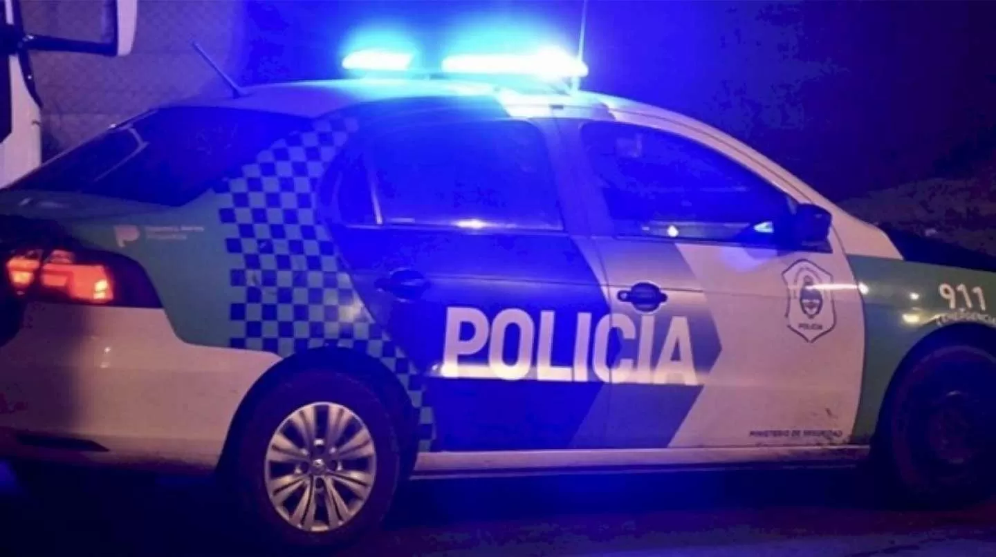 Un policía fue asesinado cuando esperaba el colectivo