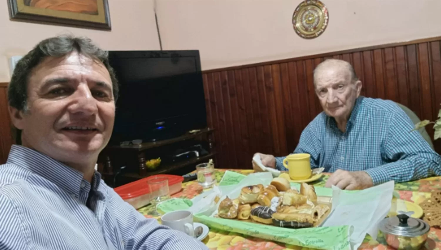 LA DESPEDIDA. Roberto Sánchez recordó a su papá, Giordano, con una imagen que compartió en las redes sociales.