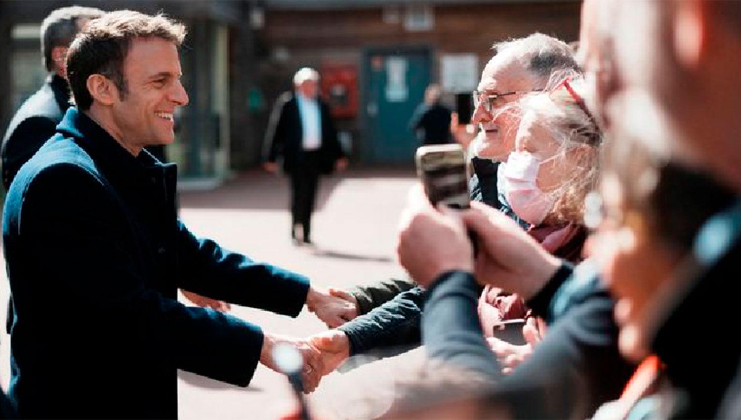 DE CENTRO. Macron busca seguir en la presidencia pero la escalada de los precios debido a la guerra le podría jugar en contra.