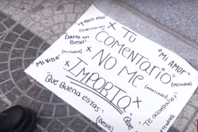 Alumnos realizaron una sentada y denunciaron situaciones acoso sexual en un colegio