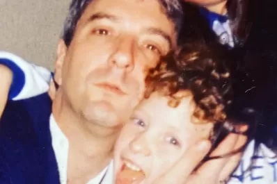 “Me faltan tus brazos protectores”: Jonatan Viale recordó a su padre, Mauro Viale, a un año de su muerte