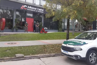 Gendarmería Nacional allana oficinas de Adhemar Capital en Yerba Buena