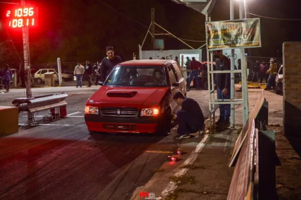 Carreras de autos: “picar” hacia la legalización es la meta final