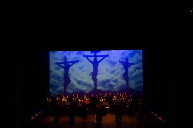 La Semana Santa de Sevilla se revive en el teatro San Martín