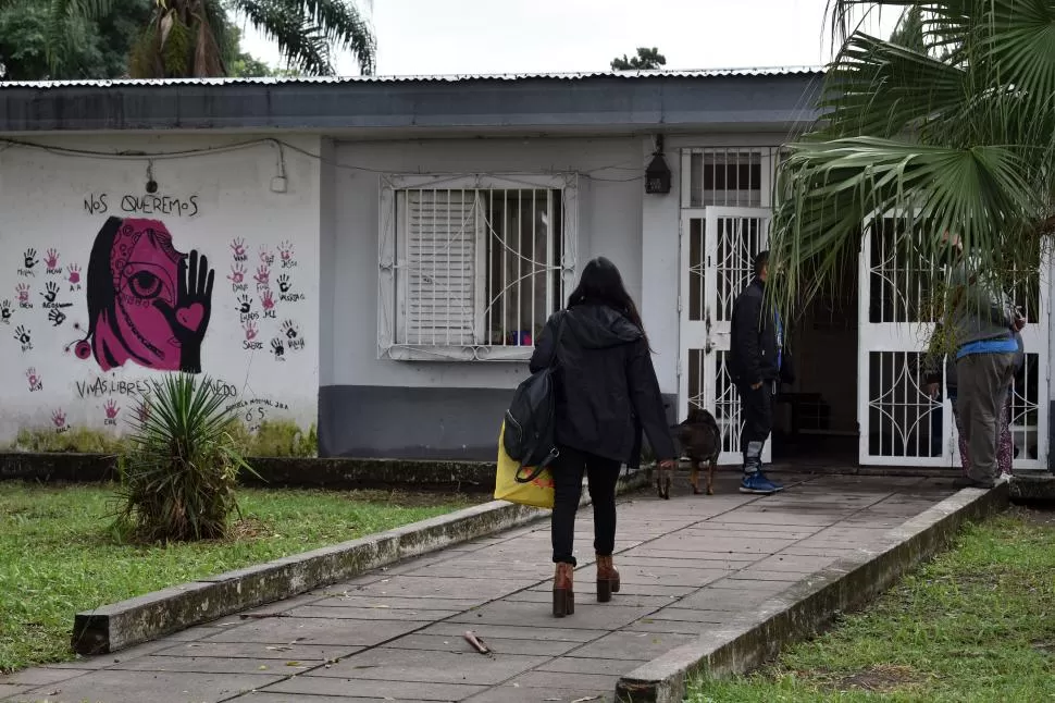 INVESTIGACIÓN. Una de las entradas al instituto Santa María Goretti, donde se denunció un abuso. 