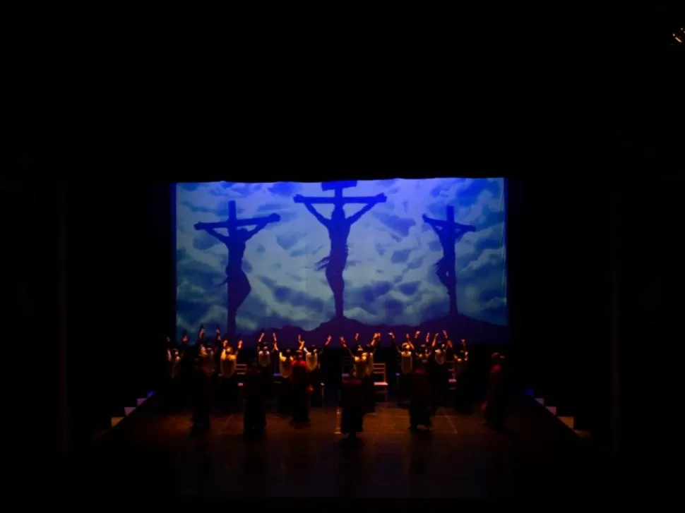 DEVOCIÓN FLAMENCA. La danza recrea la celebración cristiana sevillana. 