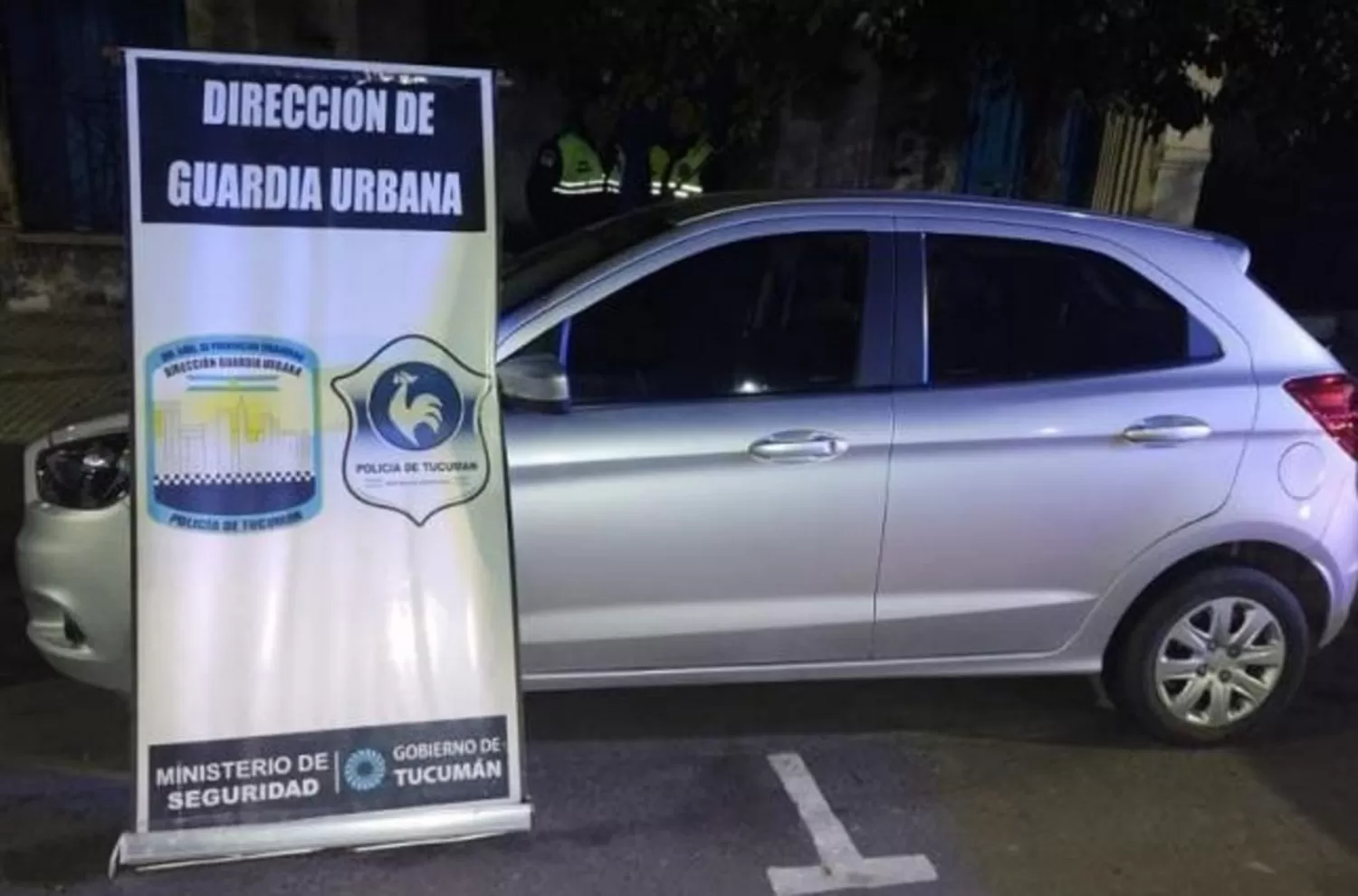 Secuestraron un auto registrado en Buenos Aires que estaba abandonado