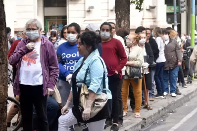 En Argentina hay muchos jubilados y cobran haberes muy altos, según el FMI