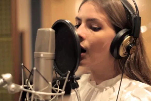 La China Suárez se lanza como cantante con una sugerente canción