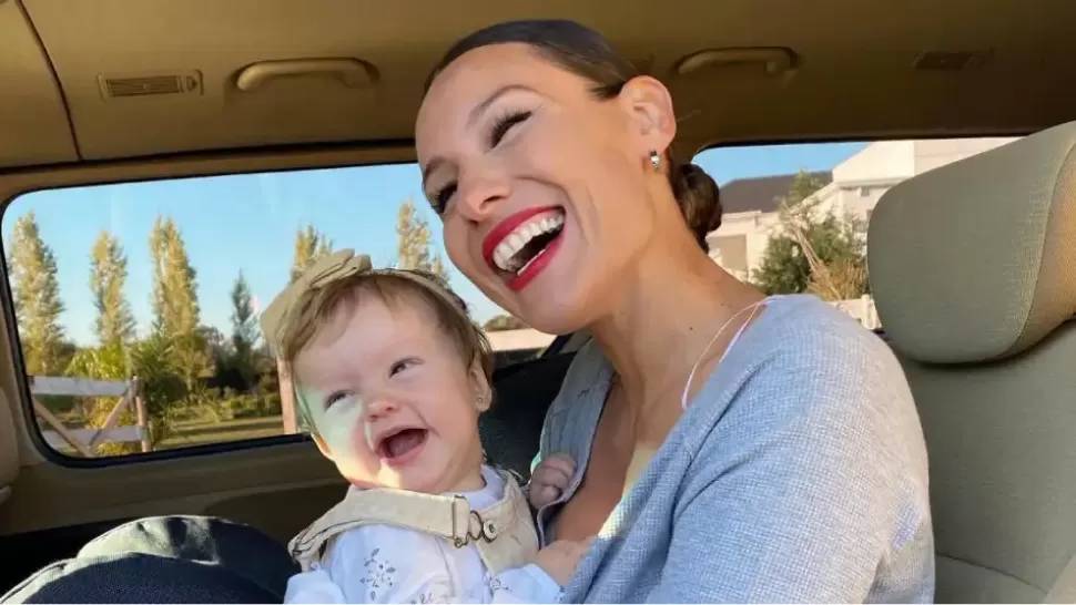 Pampita no descarta la posibilidad de volver a ser mamá.