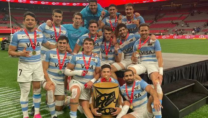 CELEBRACIÓN. Los Pumas7, campeones en Canadá.