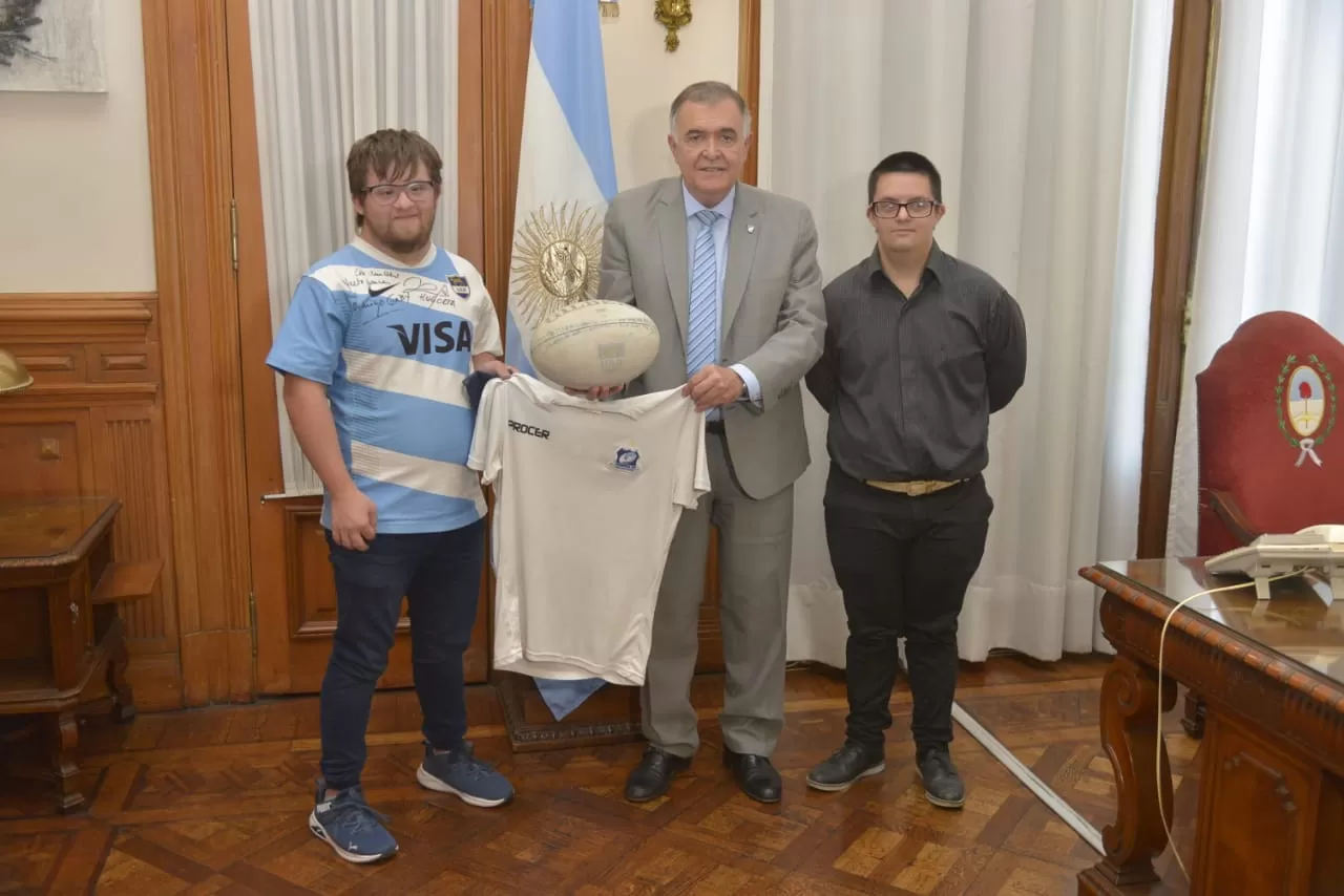 AL MUNDIAL. Jaldo recibió a Gabriel y a Patricio en la Casa de Gobierno. Foto: Comunicación Pública