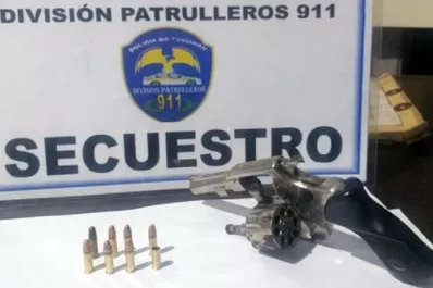 Tiene 15 años y con un revólver robó una moto en Tucumán