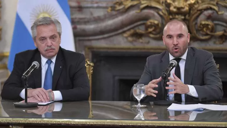 EXPECTATIVAS. Los anuncios del presidente Fernández y del ministro Guzmán apuntan a sostener sectores sociales vulnerables y a buscar más ingresos.  