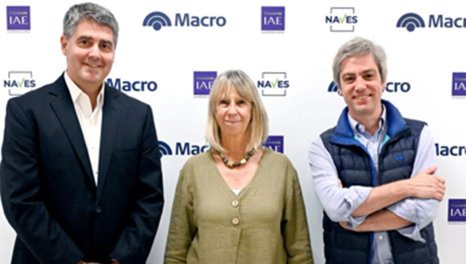 Francisco Muro, Silvia Torres Carbonell y Fausto García, durante el lanzamiento del programa.