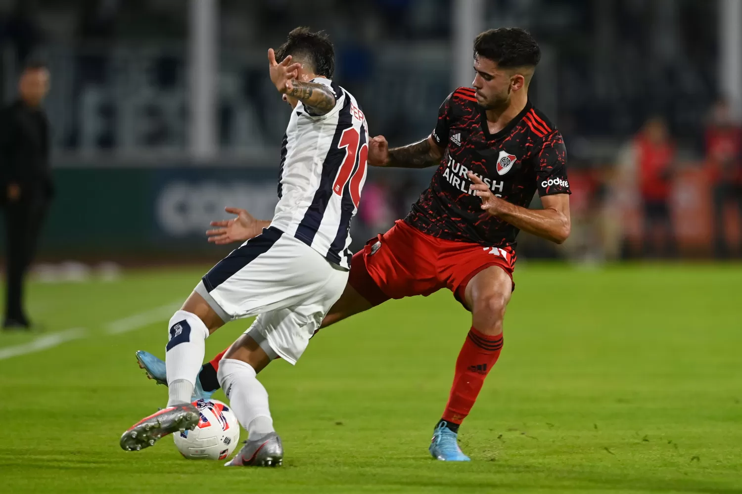 RIVER Y TALLERES, uno de los partidos importantes de la fecha. 