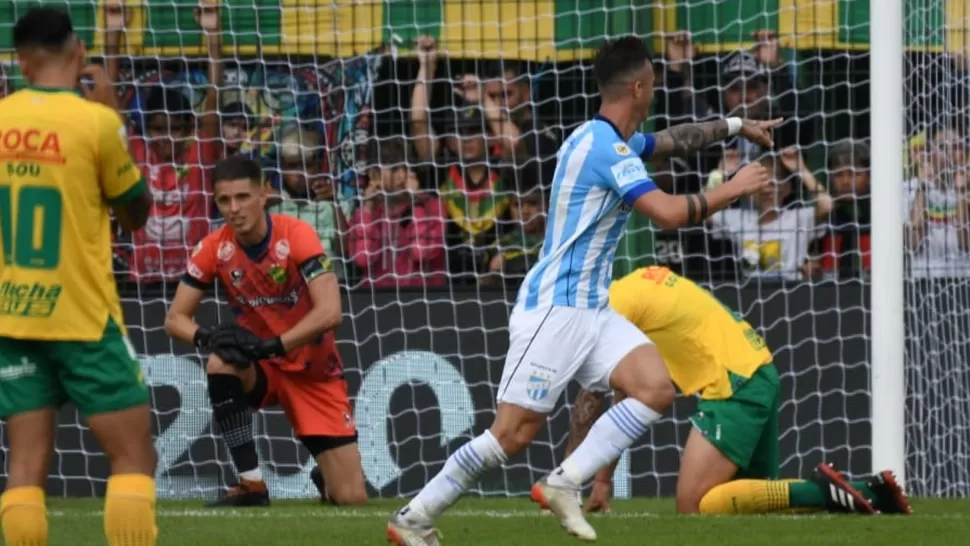 Lotti festeja el gol ante Defensa y Justicia. FOTO: Prensa Club Atlético Tucumán.