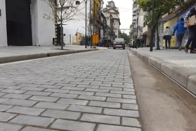 En fotos: se habilitó la semipeatonalización de calle Laprida al 100