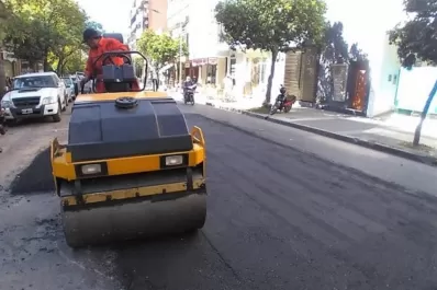 Realizan obras de repavimentación en Barrio Norte y otros puntos de la capital