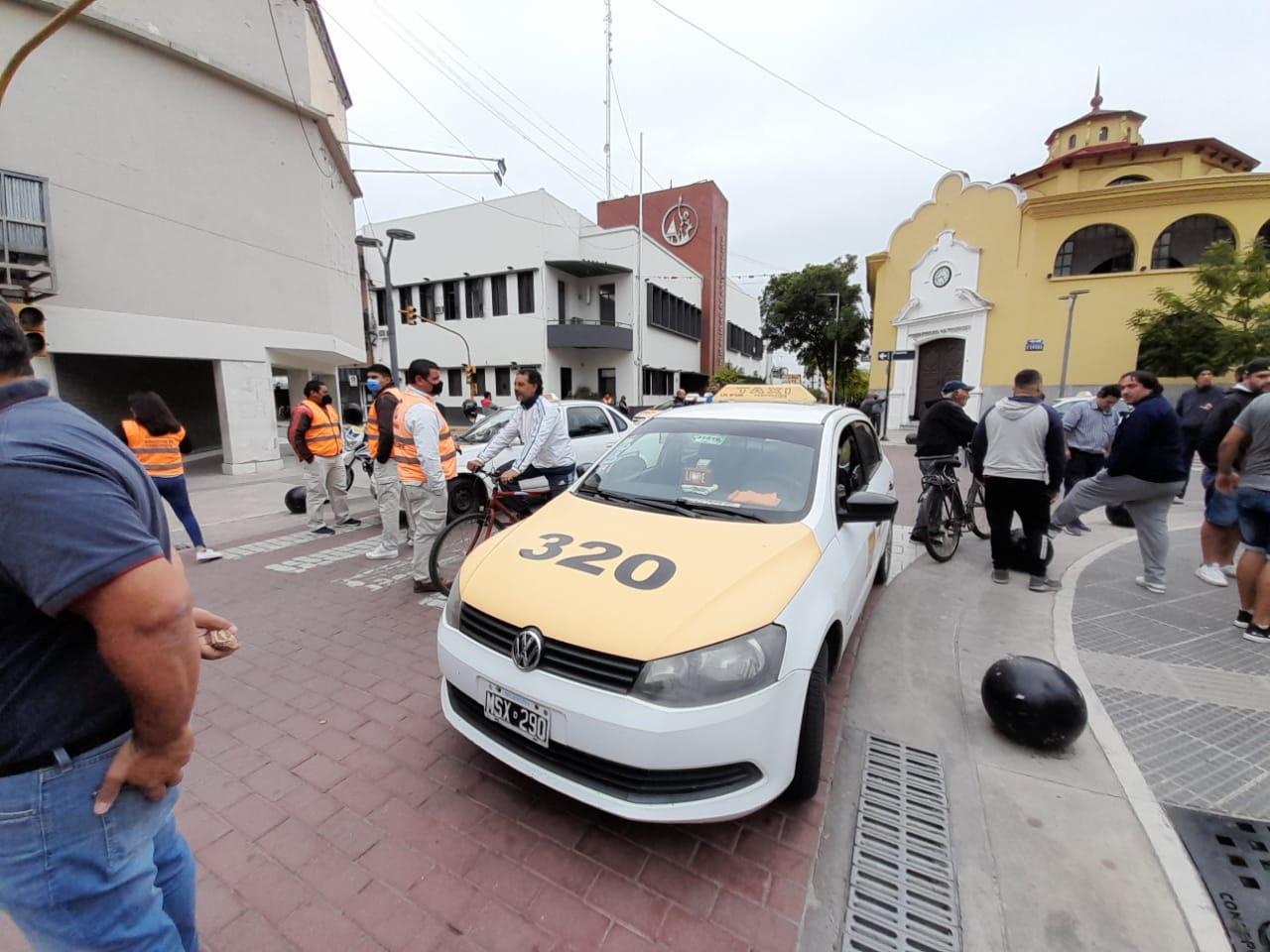 RECLAMO DE TAXISTAS EN CONCEPCIÓN. Foto de LA GACETA / Osvaldo Ripoll