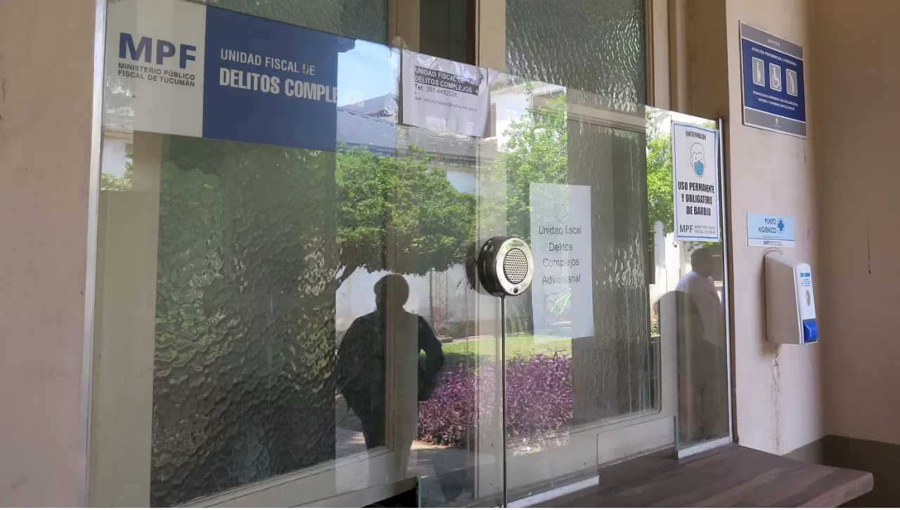 CONDENA. Triple pena para un policía acusado por tráfico de influencias.