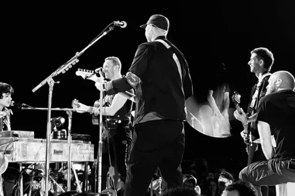 Video: Coldplay hizo subir al escenario a un niño con autismo que lloró en su show anterior